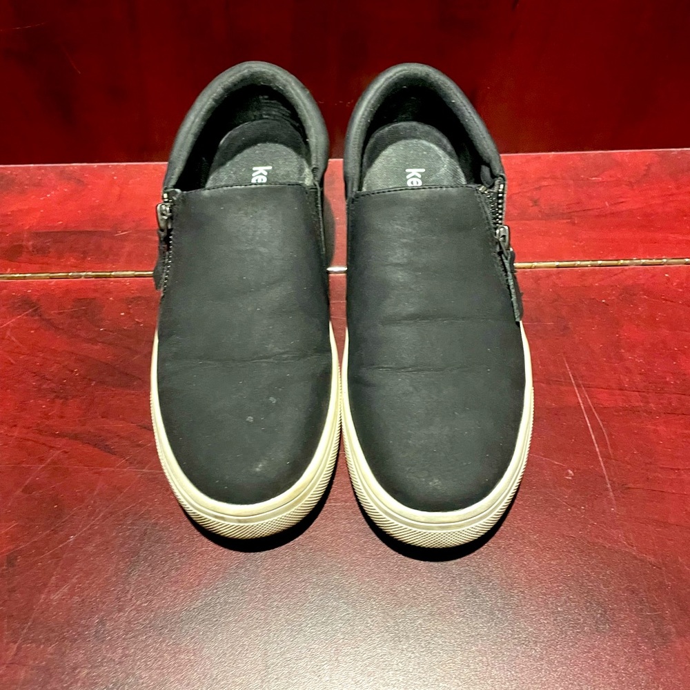 Kensie sneakers